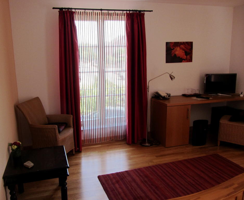 Hotel Weinblatt Sommerach Habitación foto