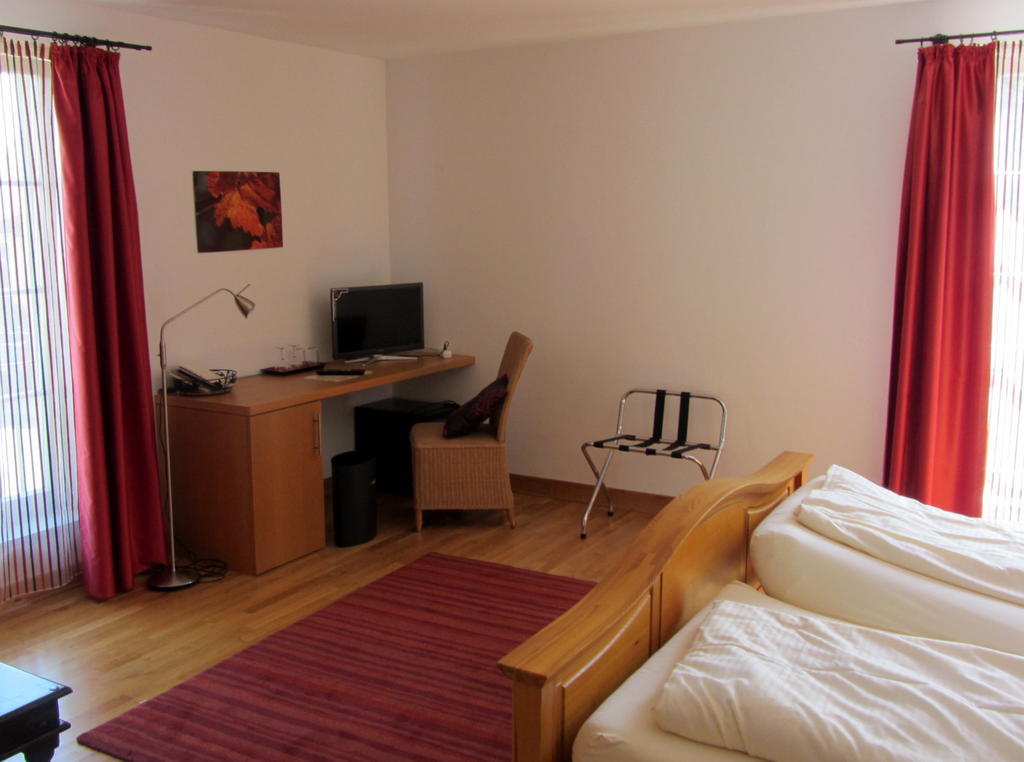 Hotel Weinblatt Sommerach Habitación foto